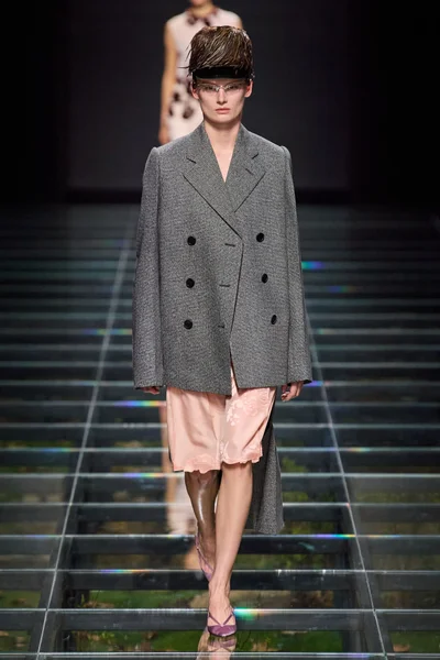 Look 8